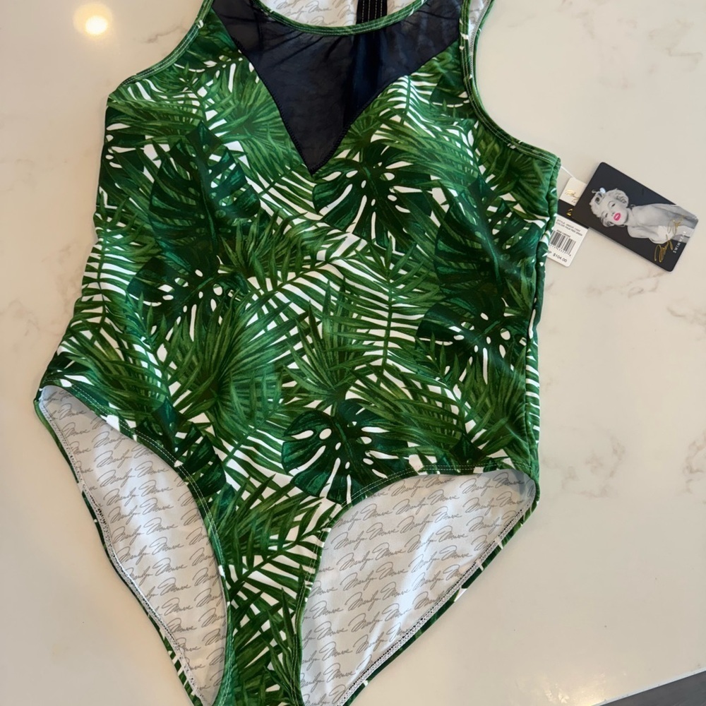 NWT Marilyn Monroe swimsuit size 2x